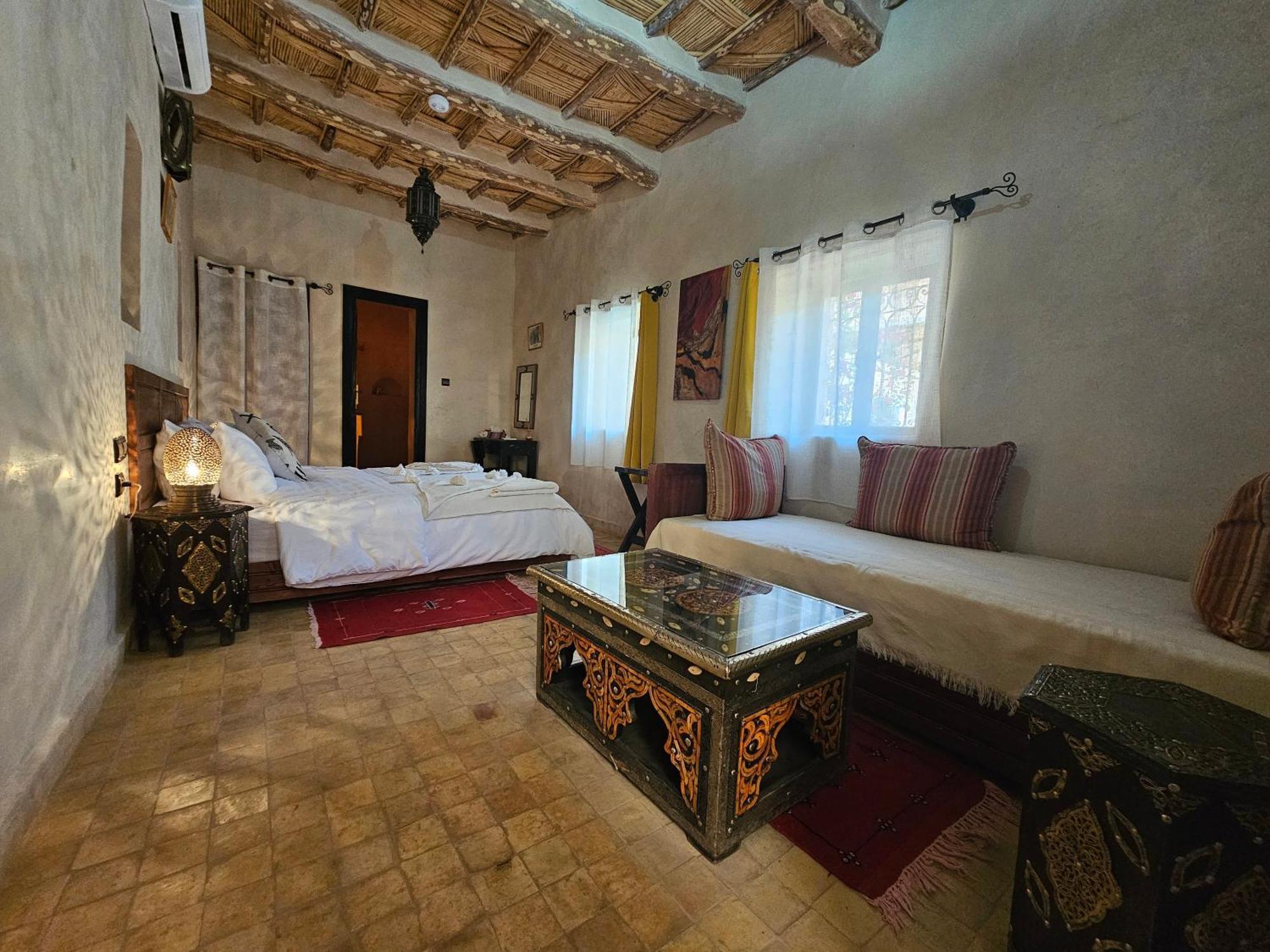 Kasbah La Cigogne Acomodação com café da manhã Ait Benhaddou Exterior foto