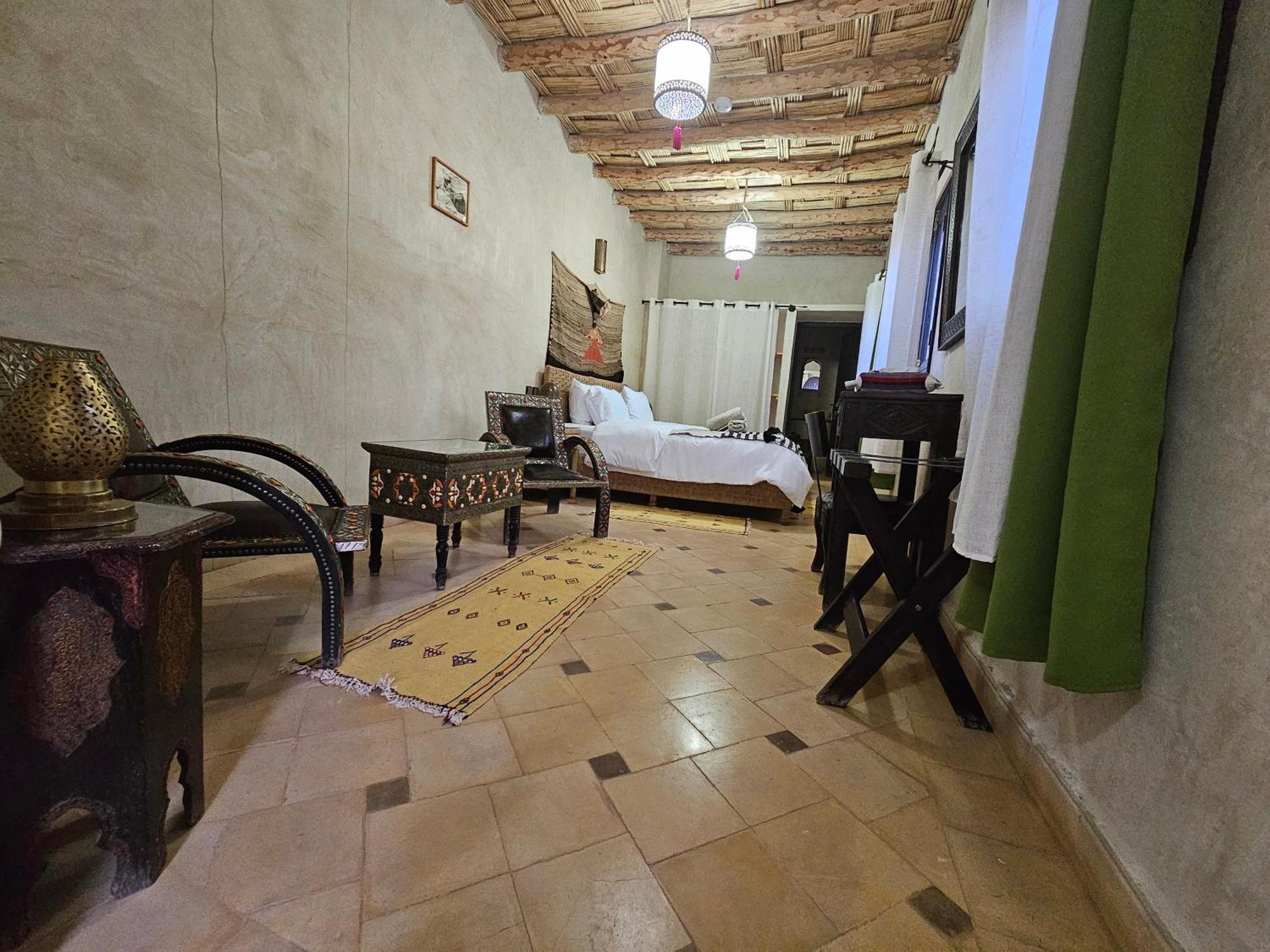 Kasbah La Cigogne Acomodação com café da manhã Ait Benhaddou Exterior foto